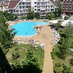 Debbies 2 Bed With Pool And Garden Views Lejlighed Sunny Beach