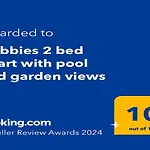 Debbies 2 Bed With Pool And Garden Views Lejlighed