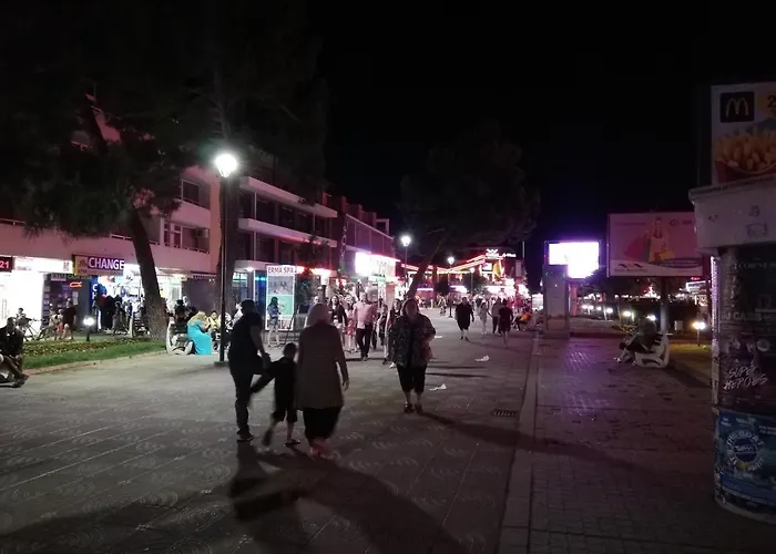 Daire Debbies 2 Bed With Pool And Garden Views Sunny Beach