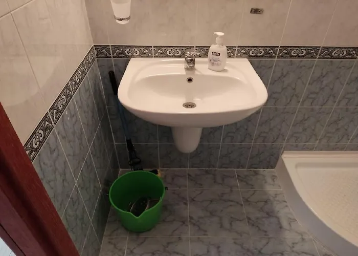 Daire Debbies 2 Bed With Pool And Garden Views