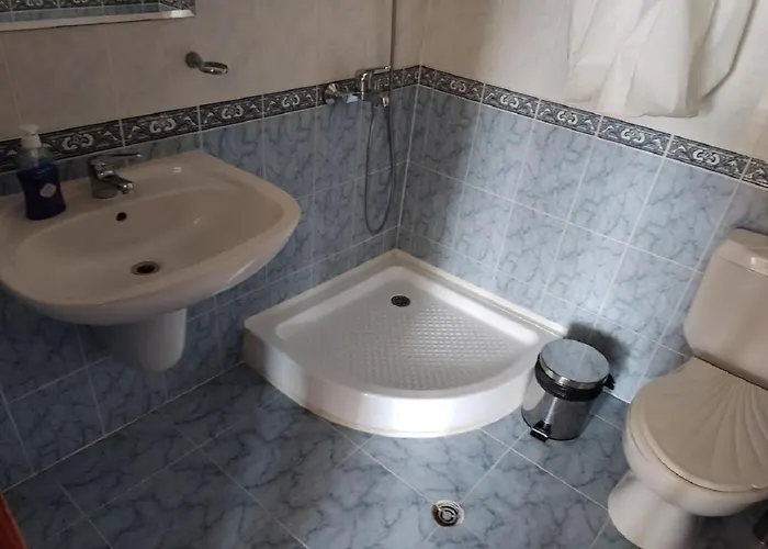 Debbies 2 Bed With Pool And Garden Views * Sunny Beach